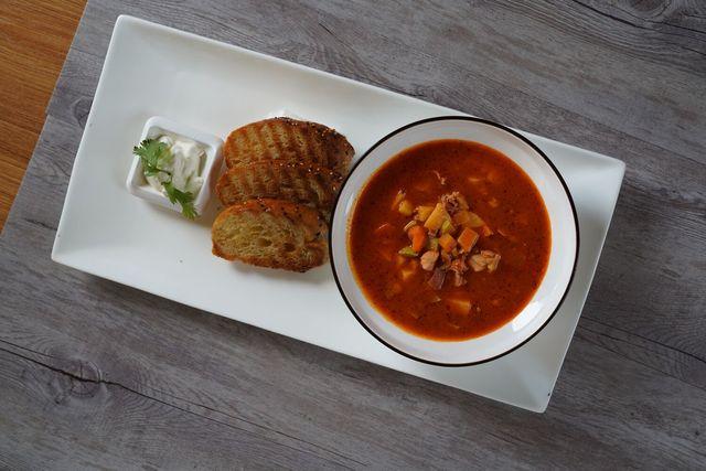 Итали гуляш шөл