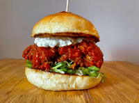 Бургер Буфалло тахианы махан бүргер/Buffalo chicken burger