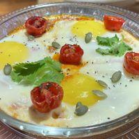 Baked egg & tomato veggies