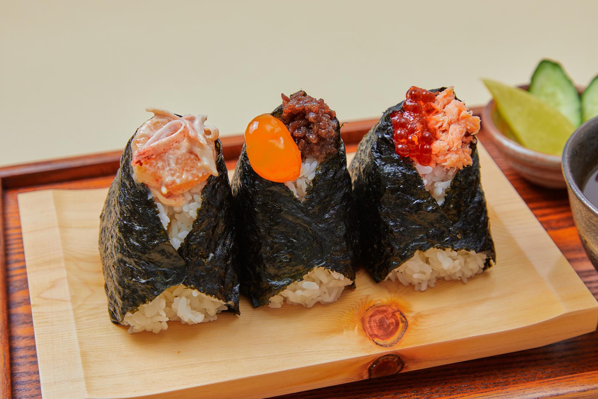 Tokyo Onigiri Lunch background