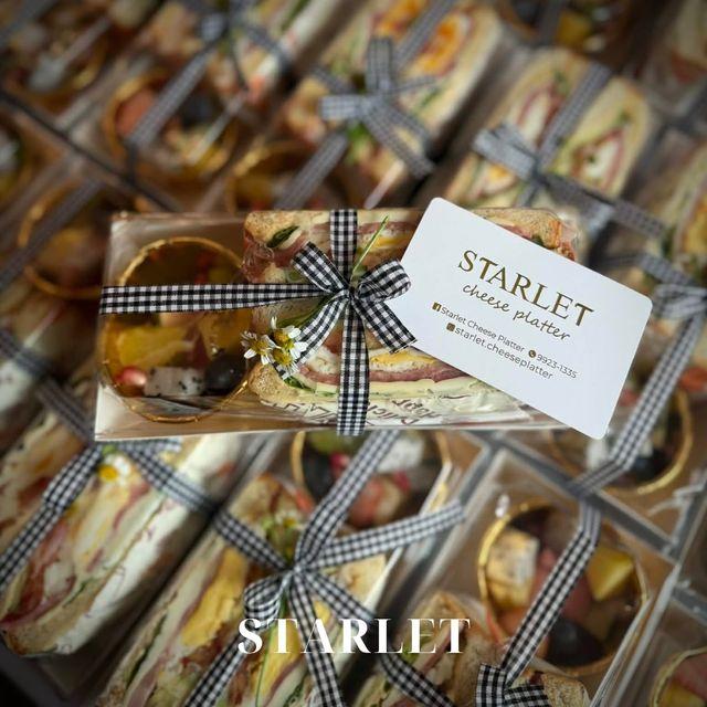 Tuna sandwich fruit cup set