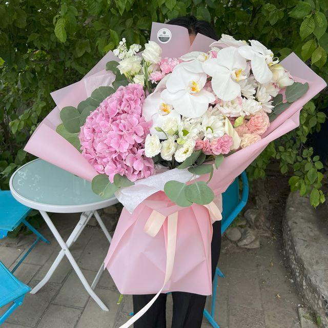 Huge elegant bouquet /pink/
