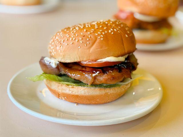 Grilled chicken burger set