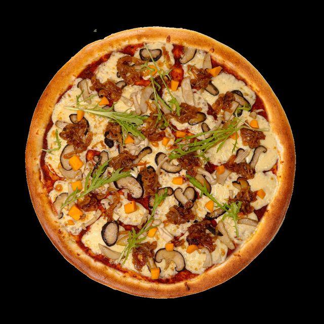 Caramelezid onion & mushroom pizza