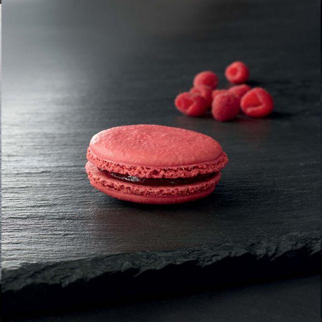 Large raspberry macaron