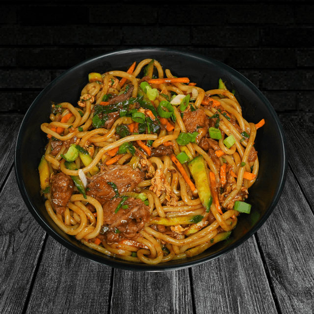 Ил гал дээр шарсан гоймонтой хуурга Lomein